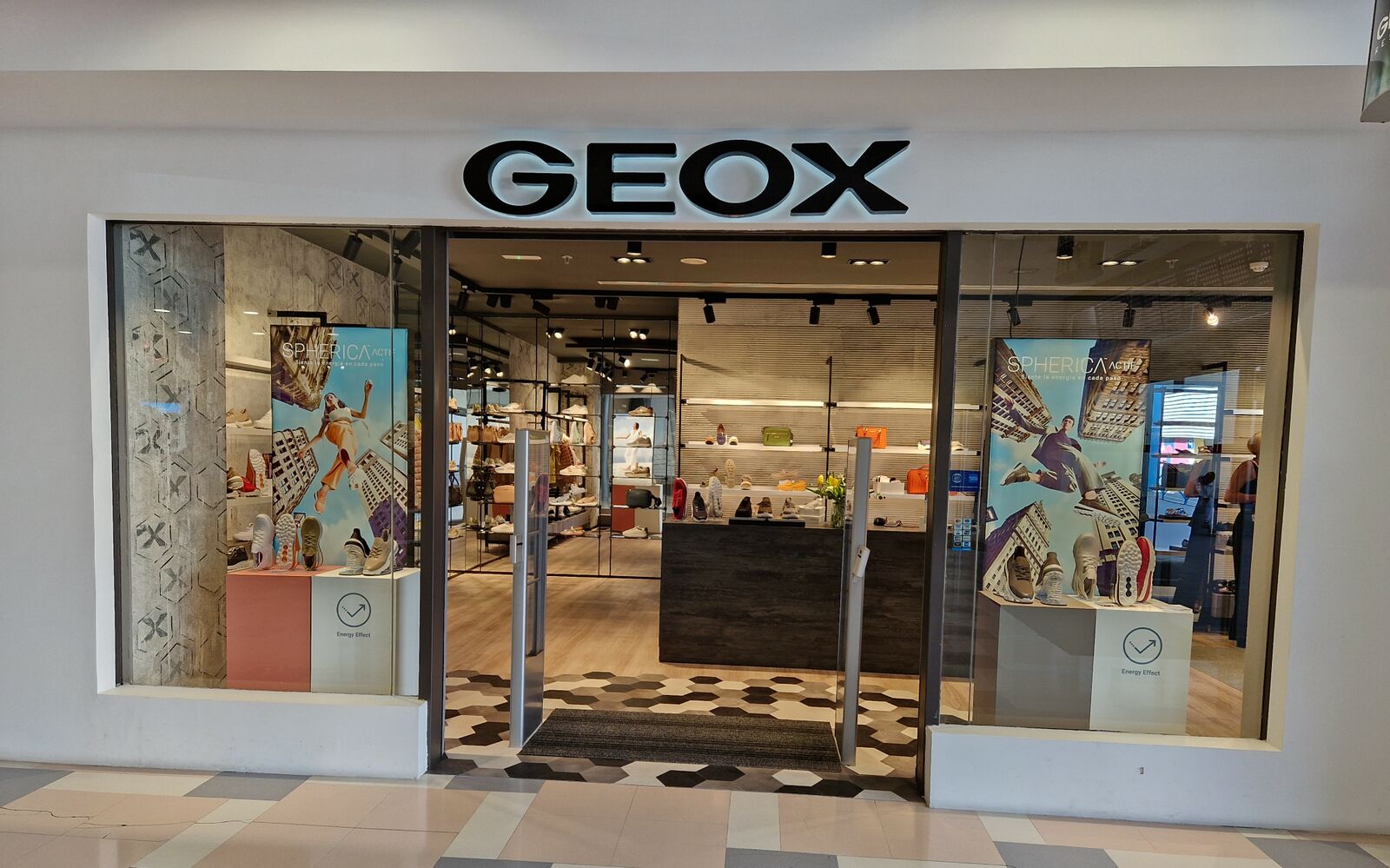 Geox store front